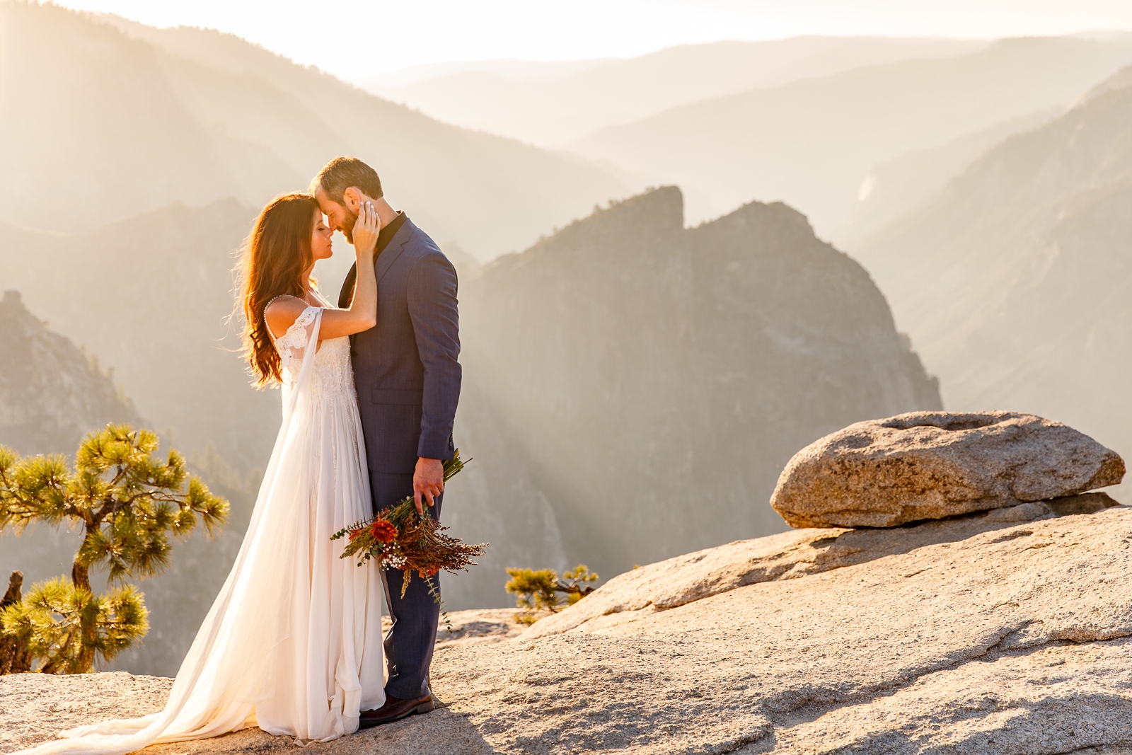 Swoon worthy Taft Point sunset elopement.