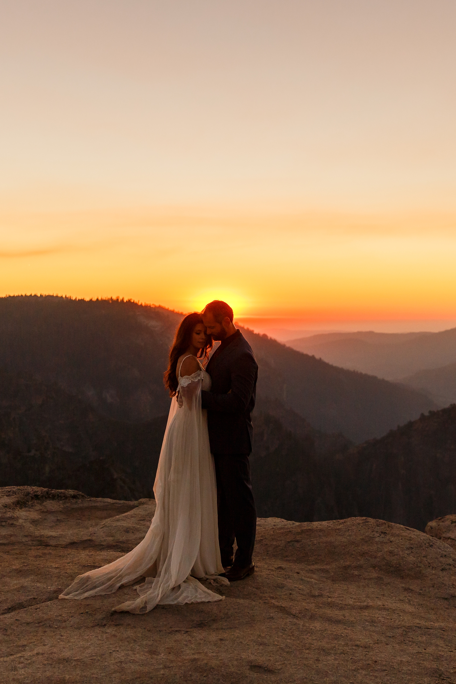 Fairytale sunset elopement at Taft Point Yosemite.