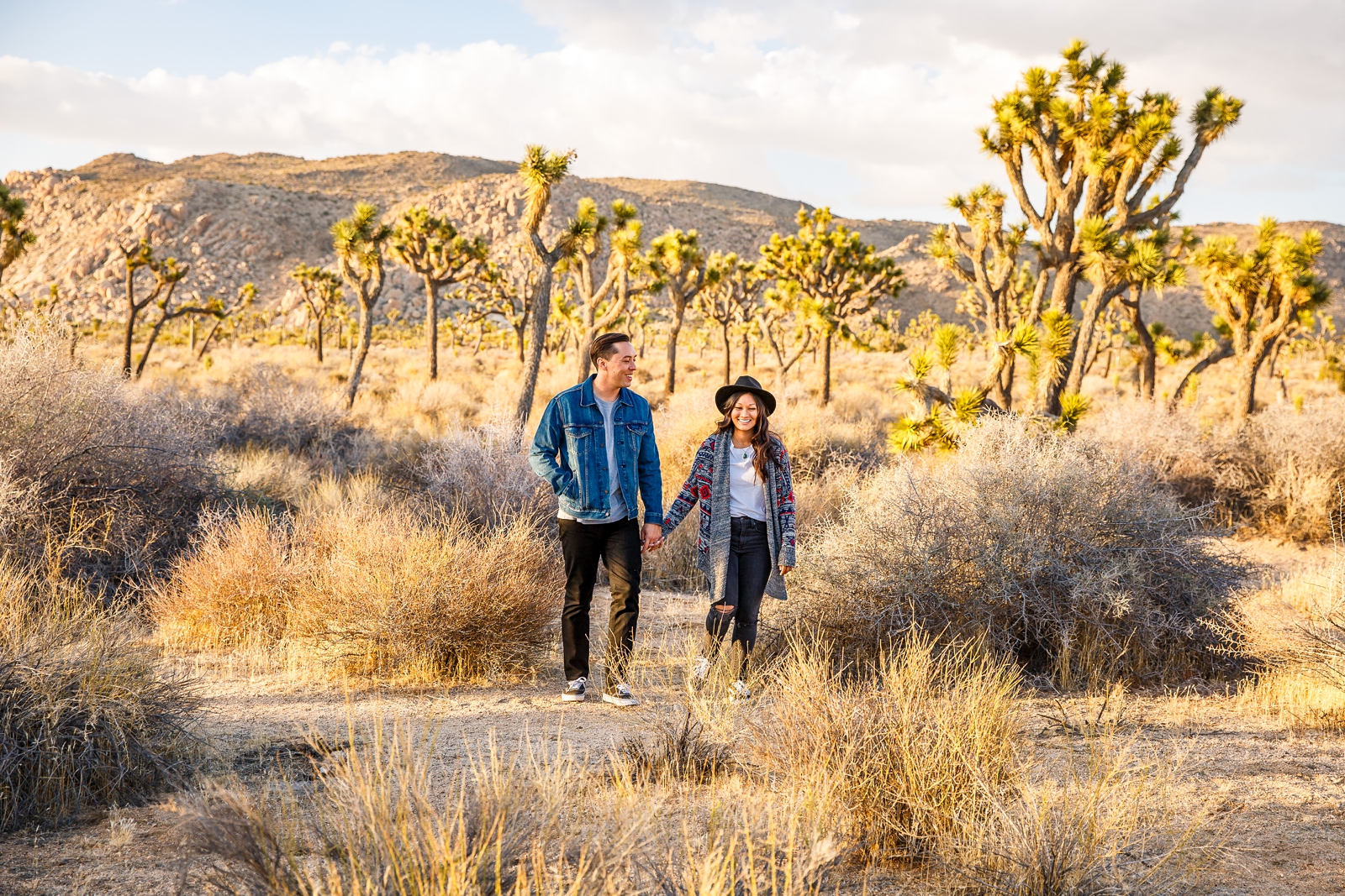 This couple hiked during their Joshua Tree engagement session. 