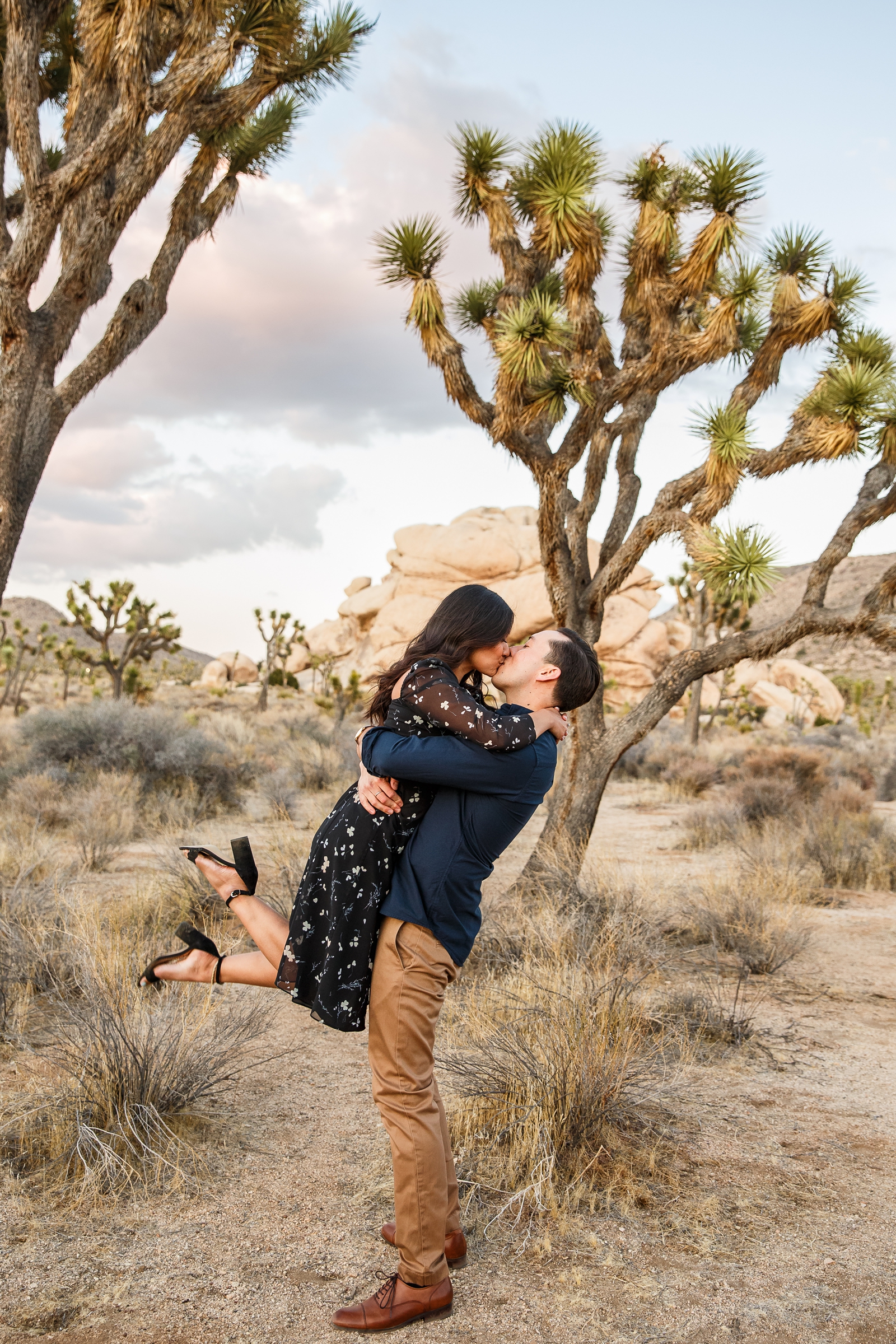 This engaged couple kissed epically at their Joshua Tree engagement session.