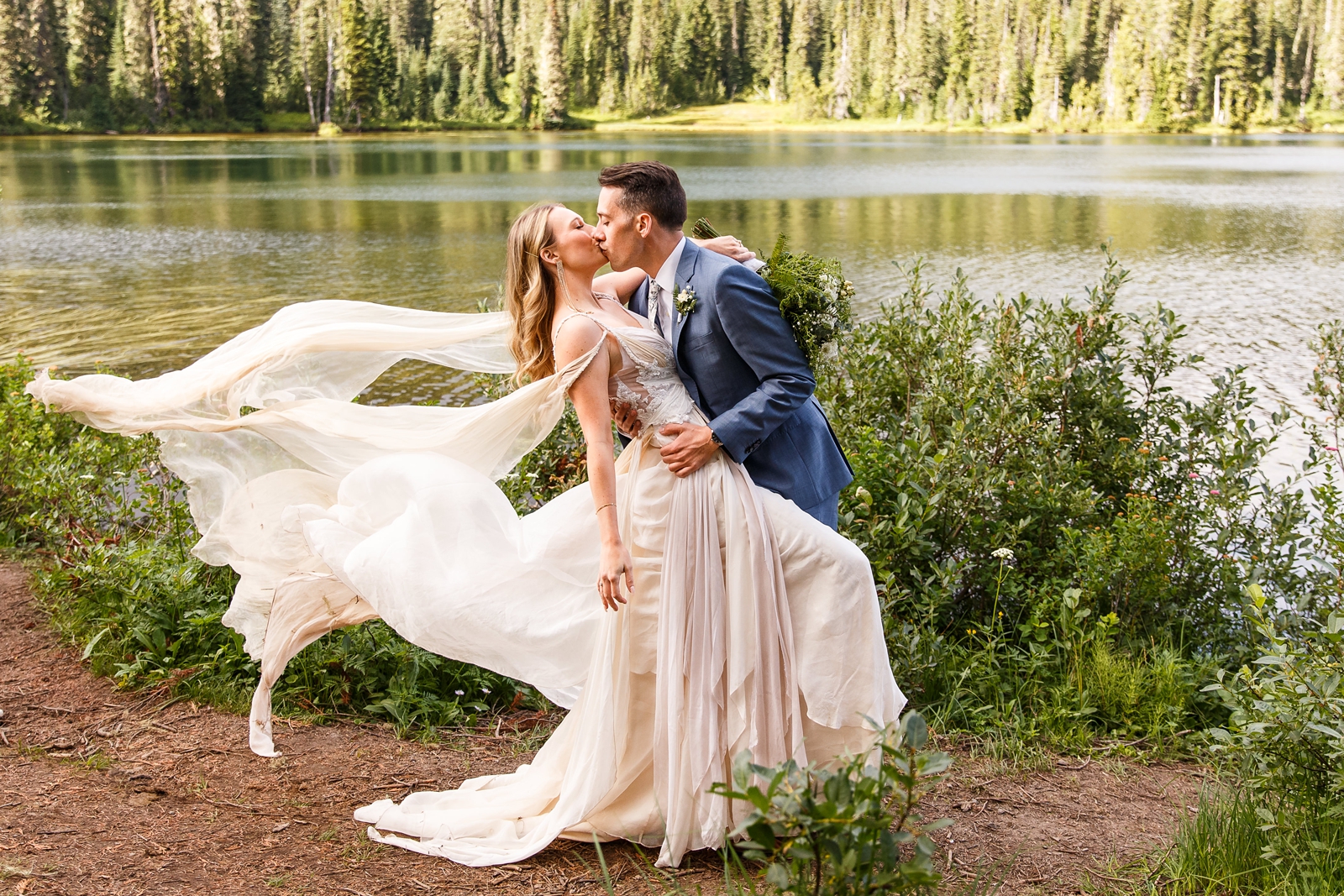 This couple share a romantic kiss during their dreamy elopement in the Pacific Northwest.