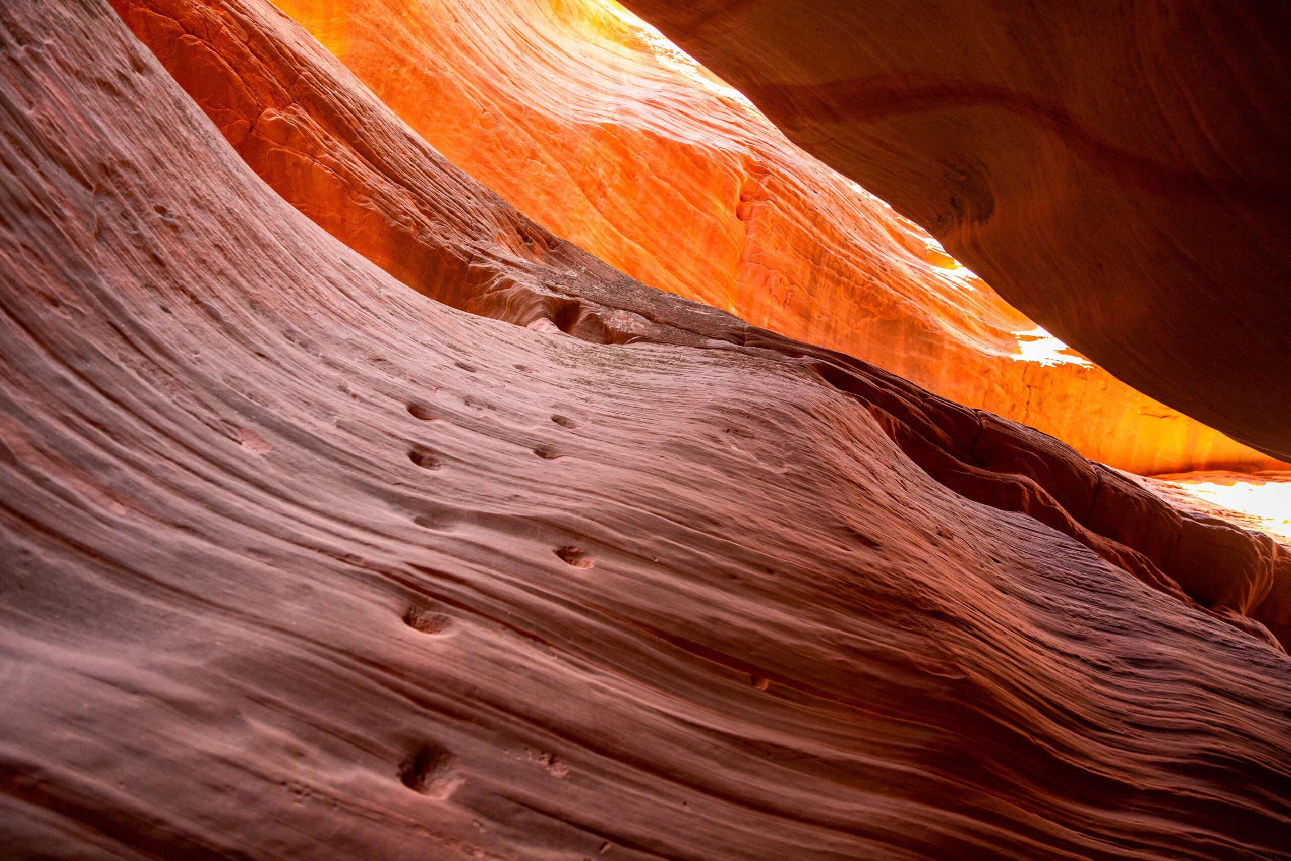 the rock details of the wavy rocks in the canyon 