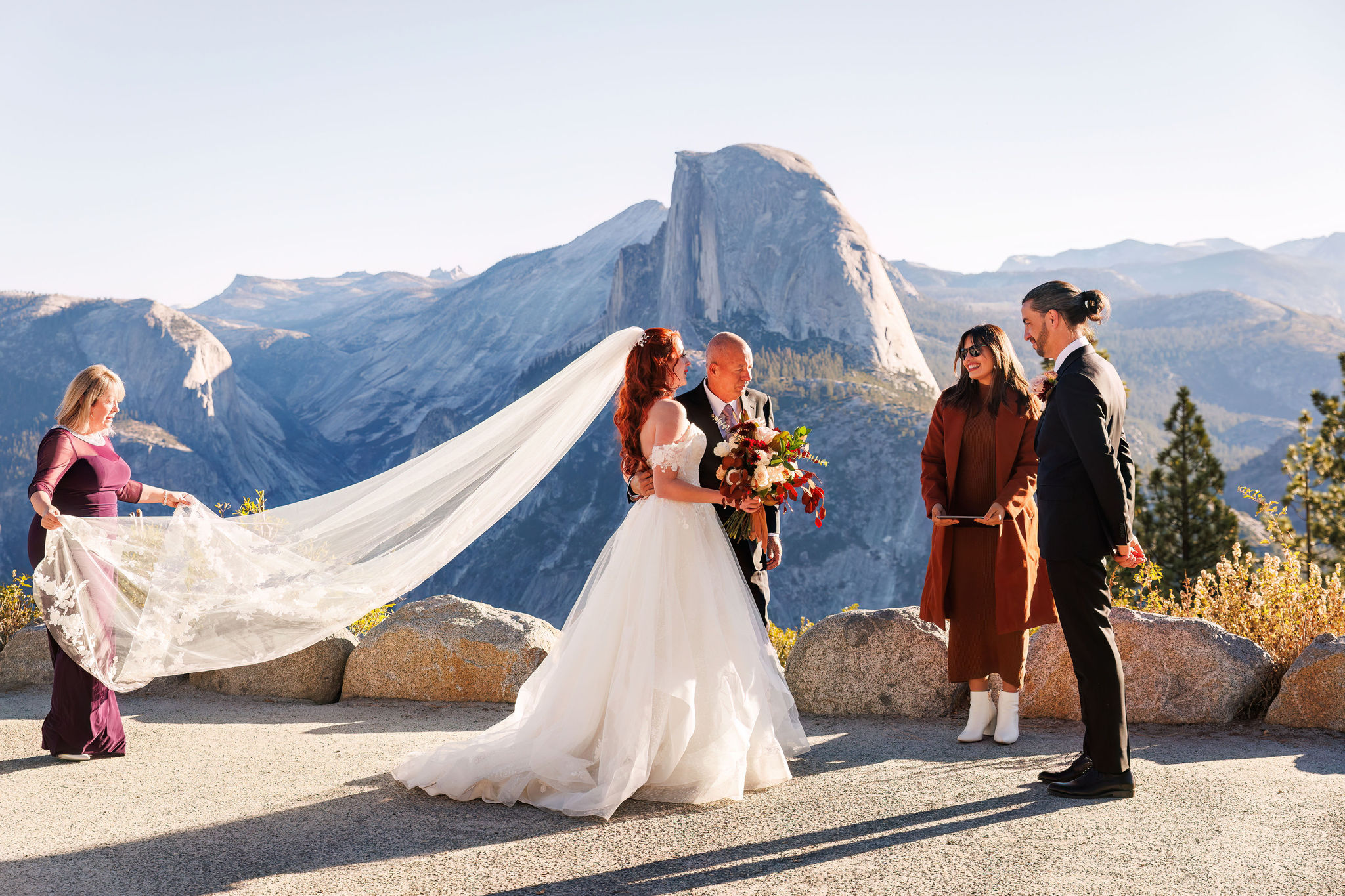 Yosemite elopement ceremony photos 