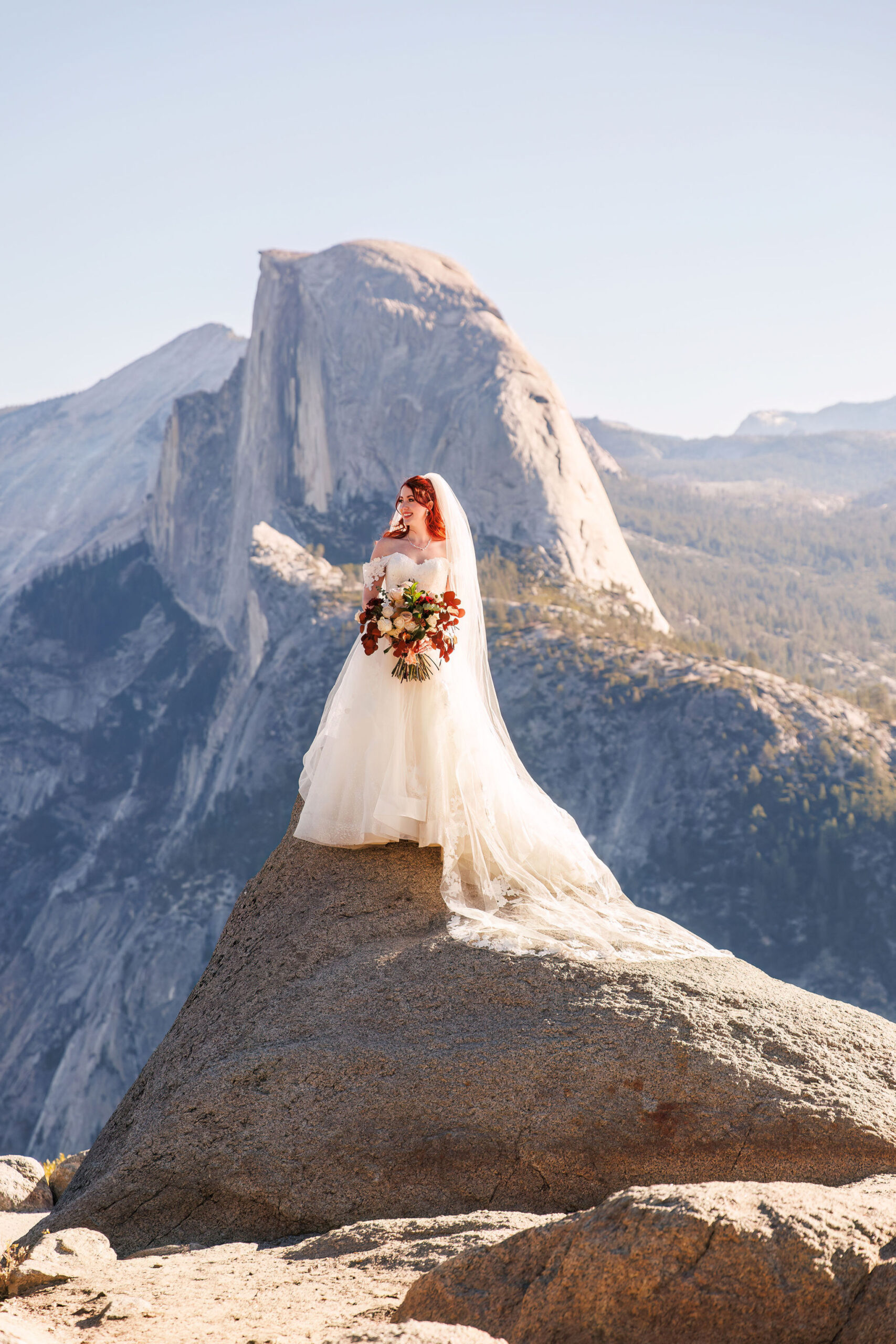 bridal portrait in Yosemite