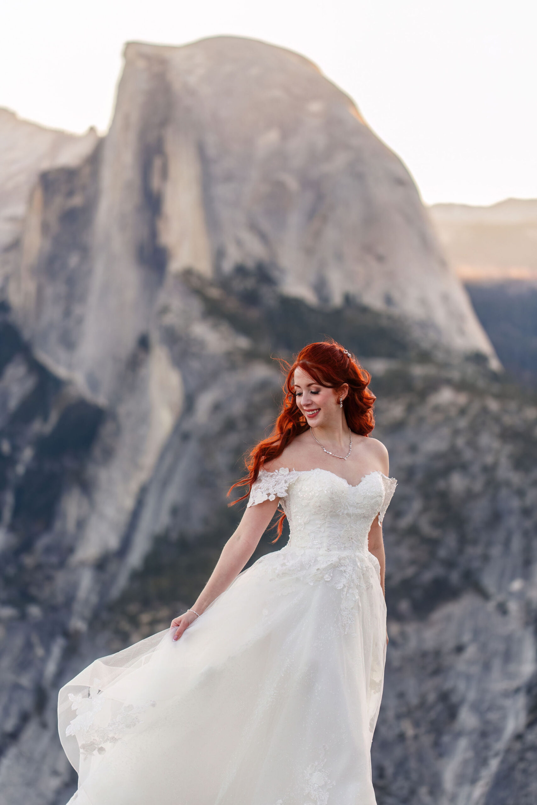 bridal portrait in Yosemite 